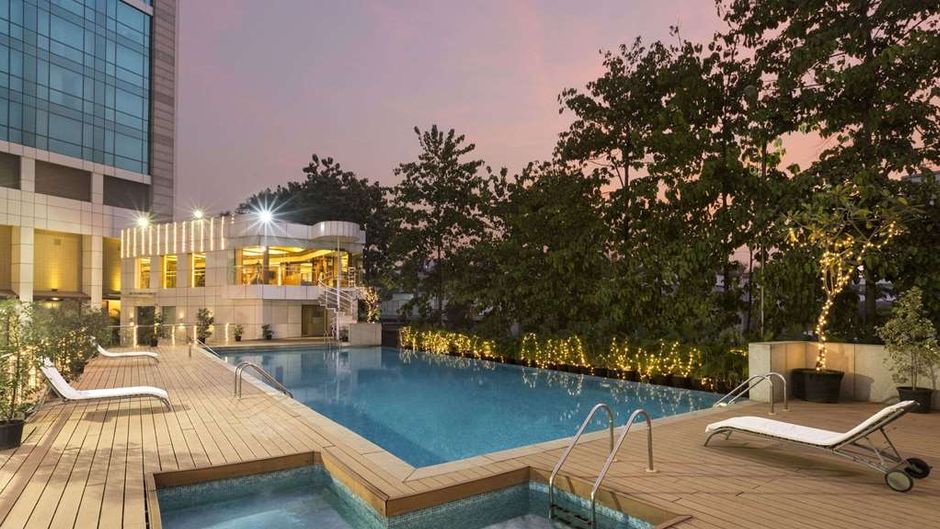Ramada Navi Mumbai Pool
