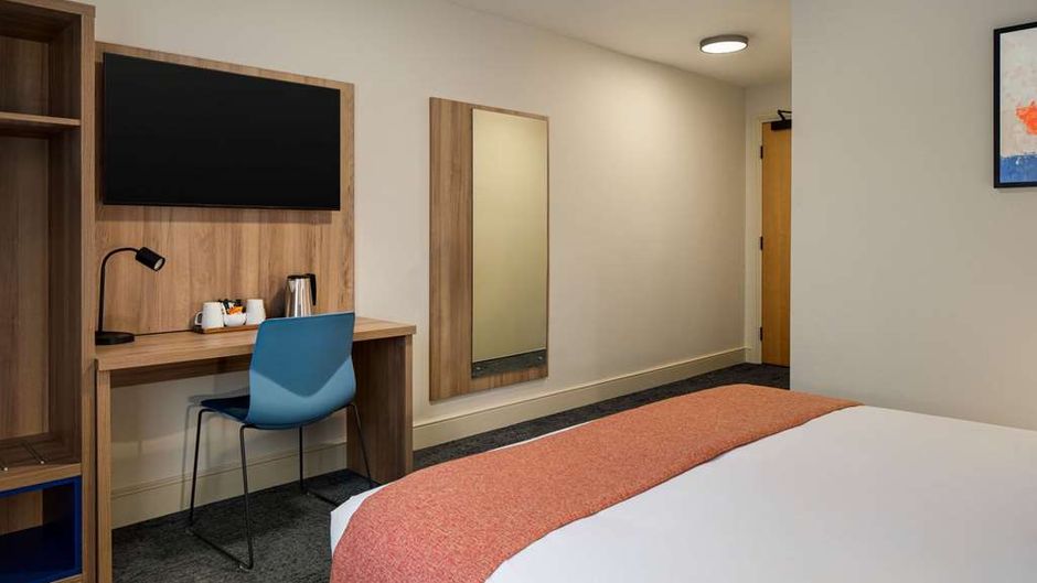 Days Inn Chesterfield Tibshelf Room