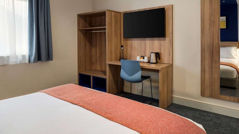 Days Inn Chesterfield Tibshelf Room
