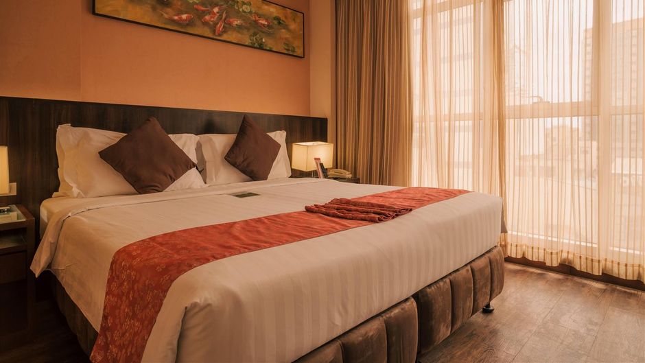Ramada Manila Central Suite