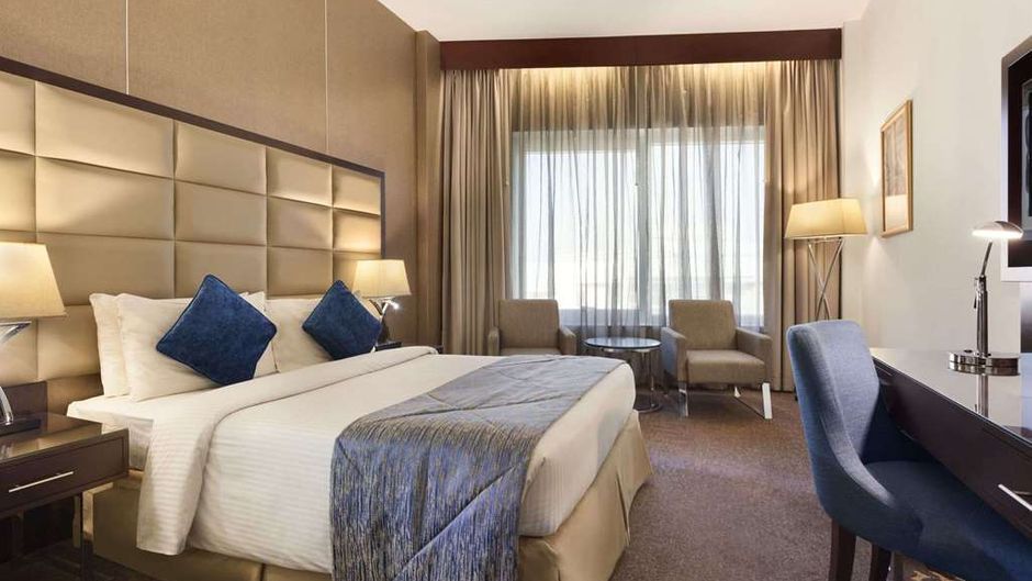 Royal Ascot Hotel Apartments Room