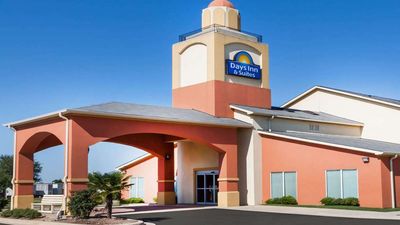 Days Inn & Suites Marquez