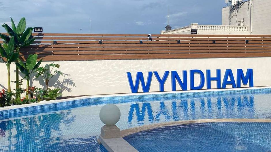 Wyndham Shanghai Hongqiao Pool