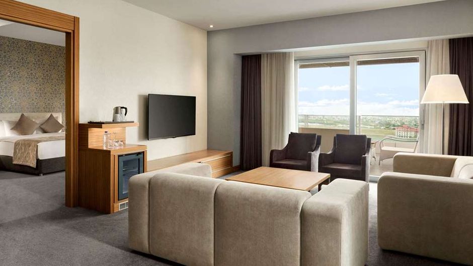 Ramada Plaza Istanbul Asia Airport Suite
