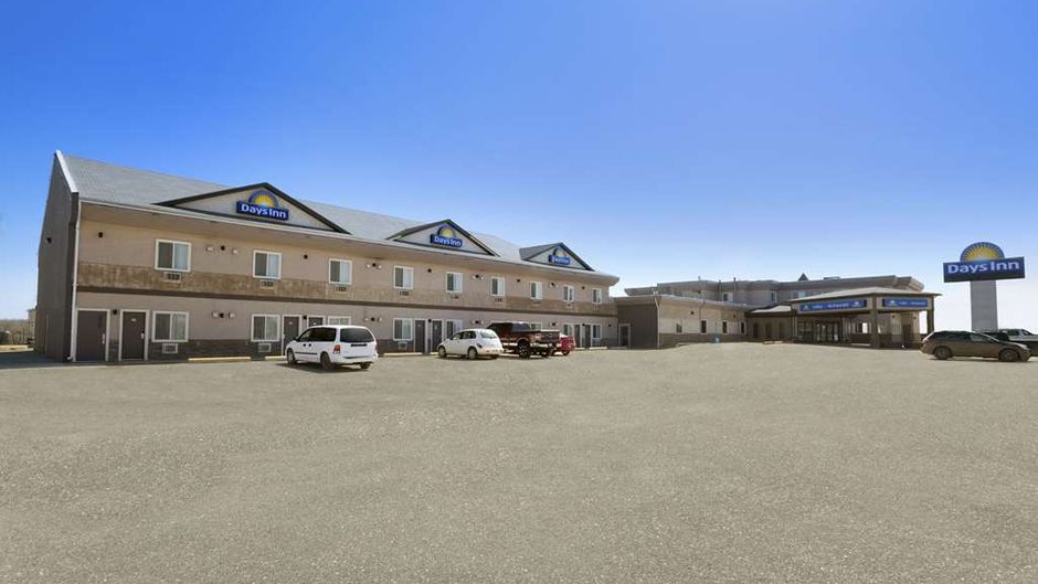Days Inn High Level Exterior