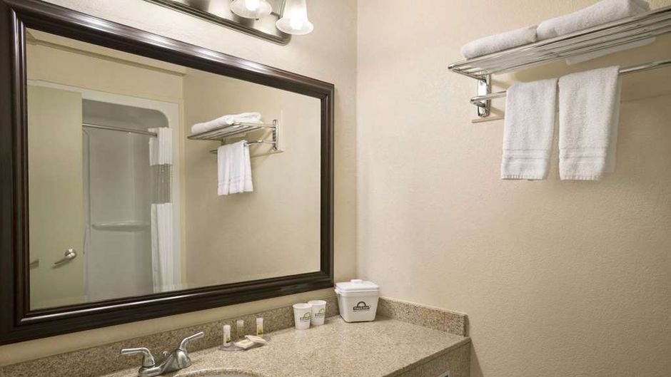 Days Inn High Level Room