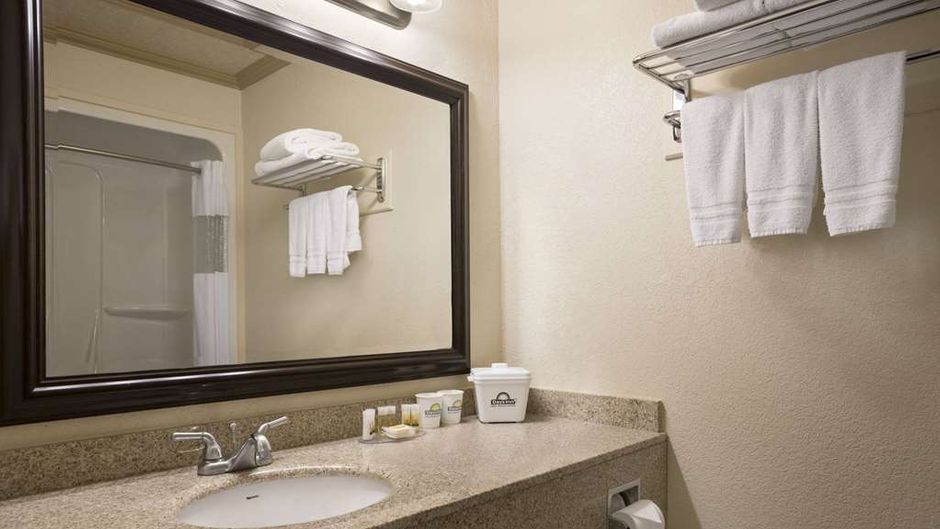 Days Inn High Level Room