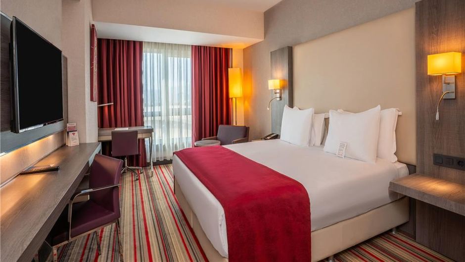 Ramada Plaza By Wyndham Izmir Room