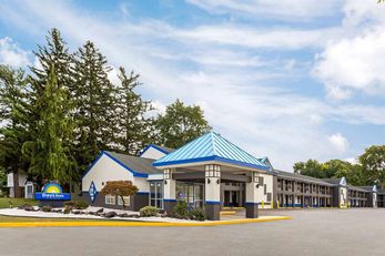 Days Inn & Suites Albany