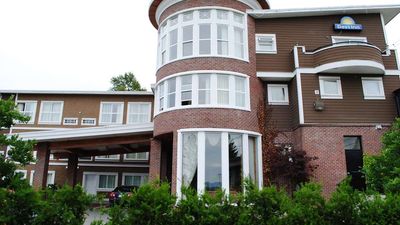 Days Inn - Surrey