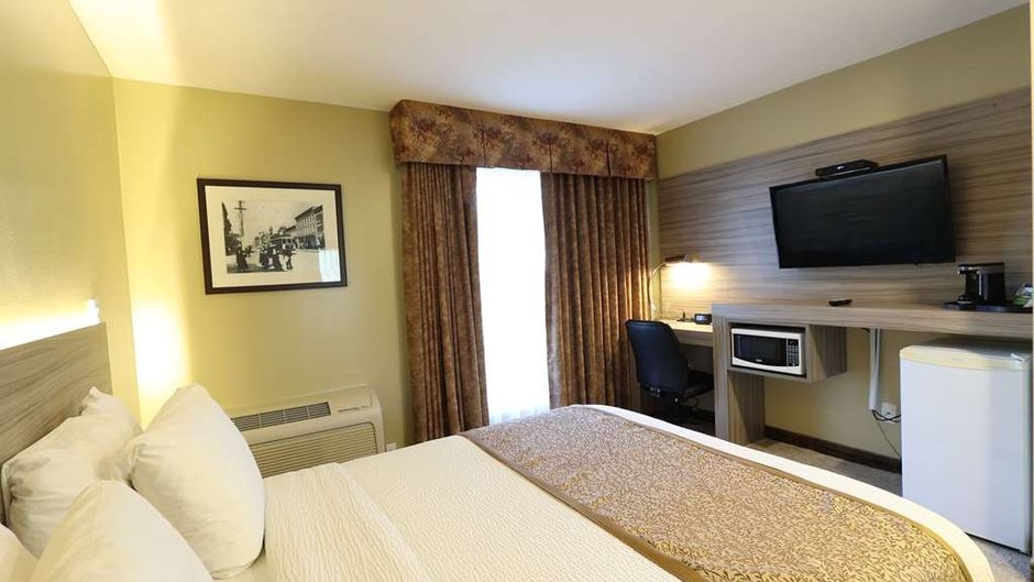 Days Inn - Surrey Room