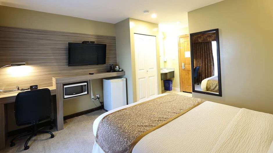 Days Inn - Surrey Room