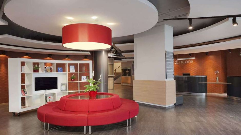 Ramada Encore Kyiv Lobby