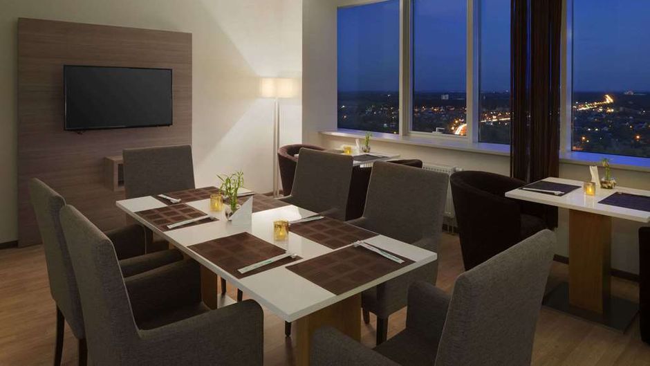 Ramada Encore Kyiv Restaurant