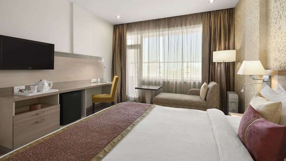 Days Hotel Neemrana Jaipur Highway Room