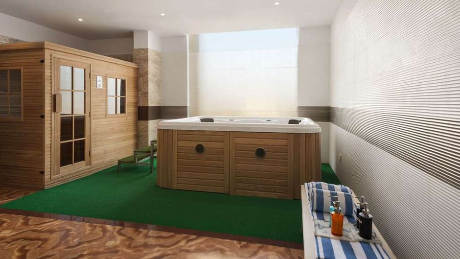 Ramada by Wyndham Neemrana Pool