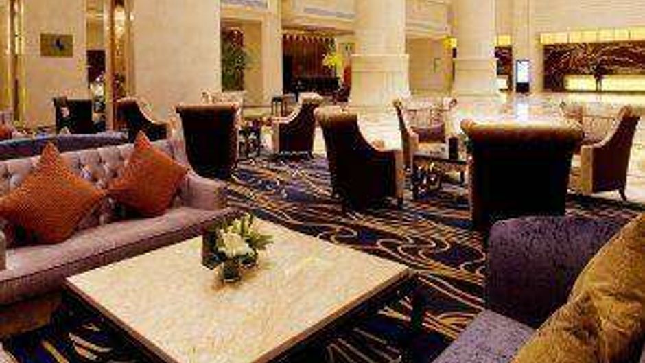 Howard Johnson Parkview Plaza Erdos Lobby