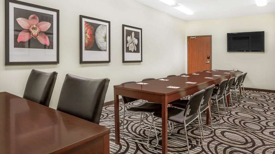Ramada Carlyle Meeting