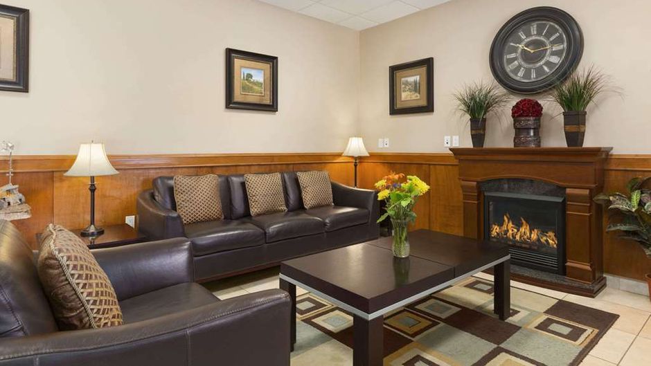 Days Inn Chetwynd Lobby