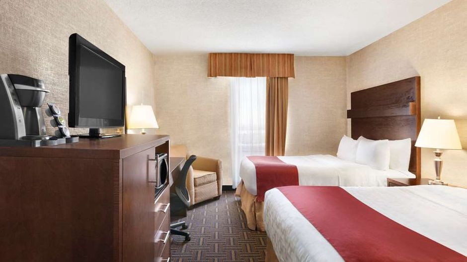 Travelodge North Battleford Room