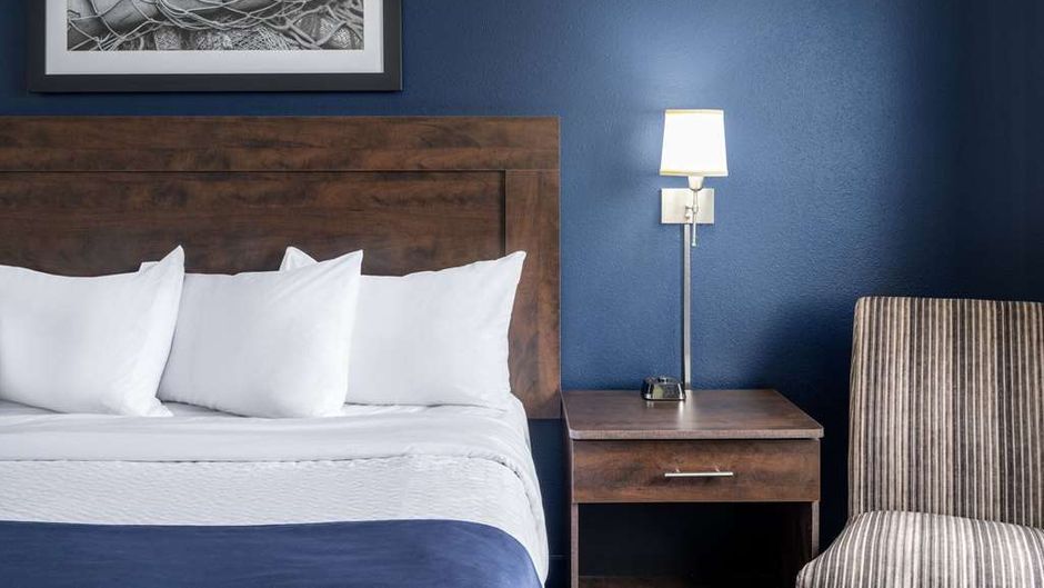 Travelodge Suites Saint John Room