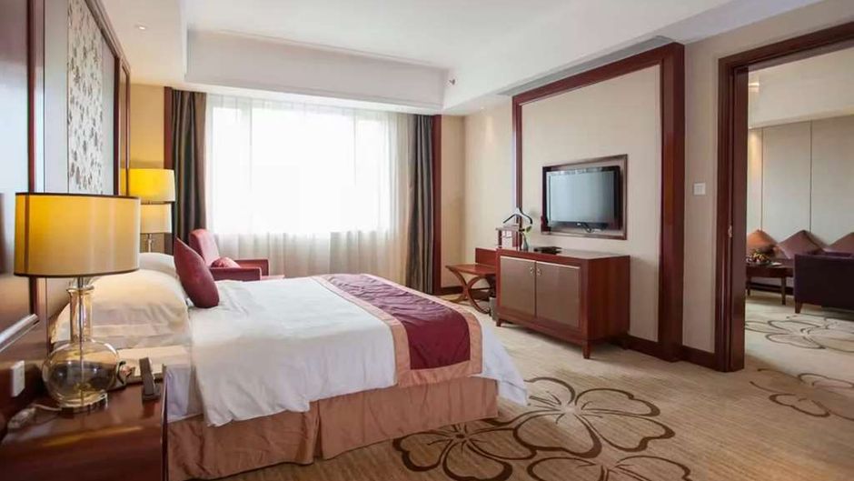 Ramada Plaza Shaoguan City Center Room