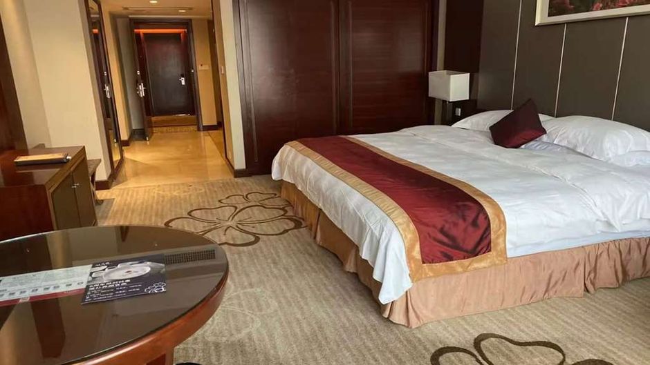 Ramada Plaza Shaoguan City Center Room
