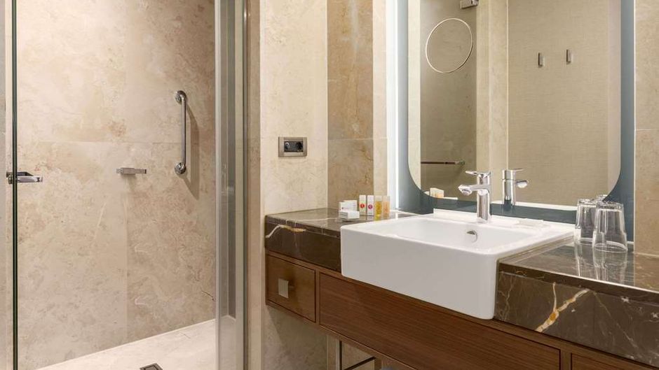 Ramada Plaza Istanbul Tekstilkent Room