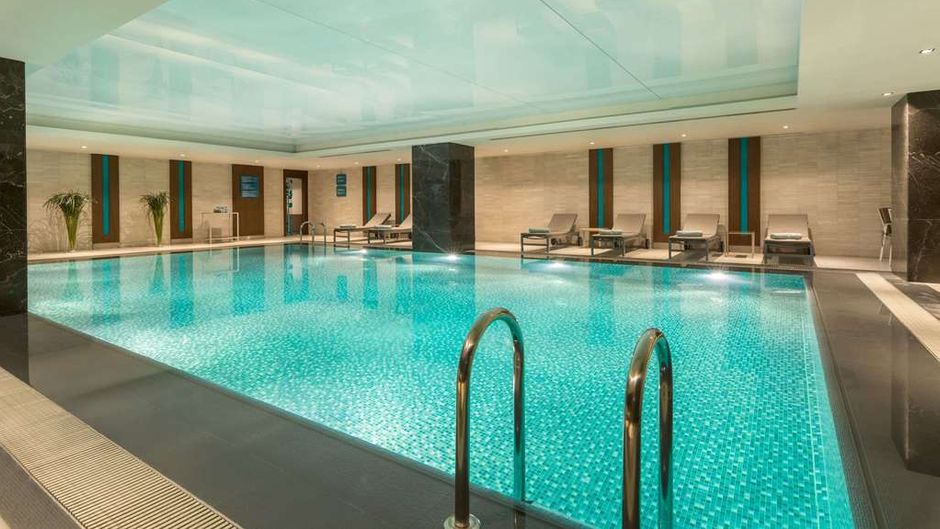 Ramada Plaza Istanbul Tekstilkent Pool
