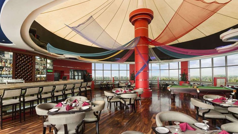 Ramada by Wyndham Alleppey Restaurant