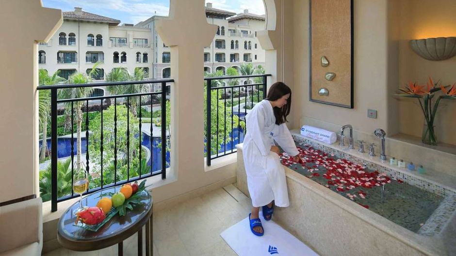 Wyndham Grand Plaza Royale Hainan Longmu Room