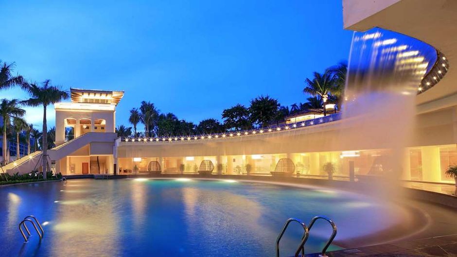 Wyndham Grand Plaza Royale Hainan Longmu Pool