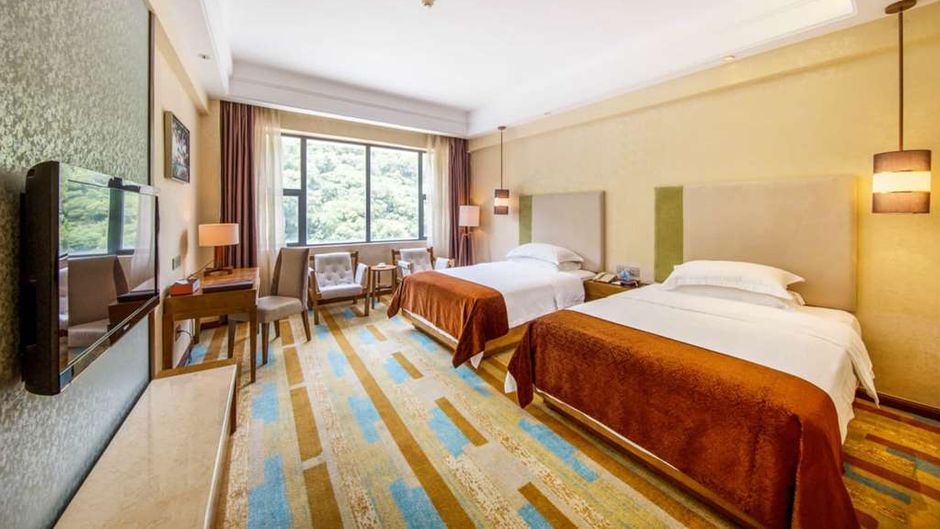 Days Hotel & Suites Yangijang Room