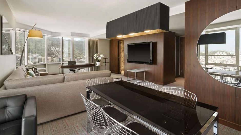 Ramada Encore By Wyndham Izmir Suite