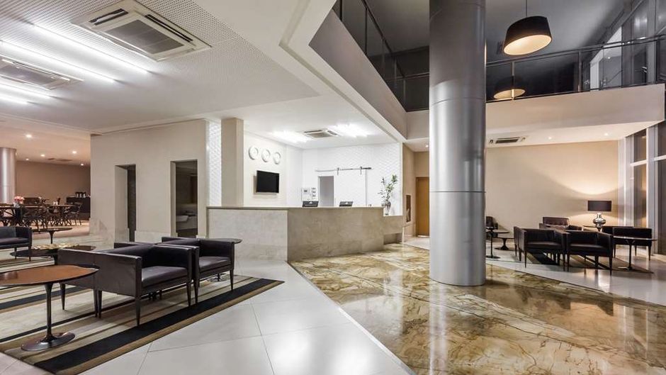 Days Inn Linhares Lobby