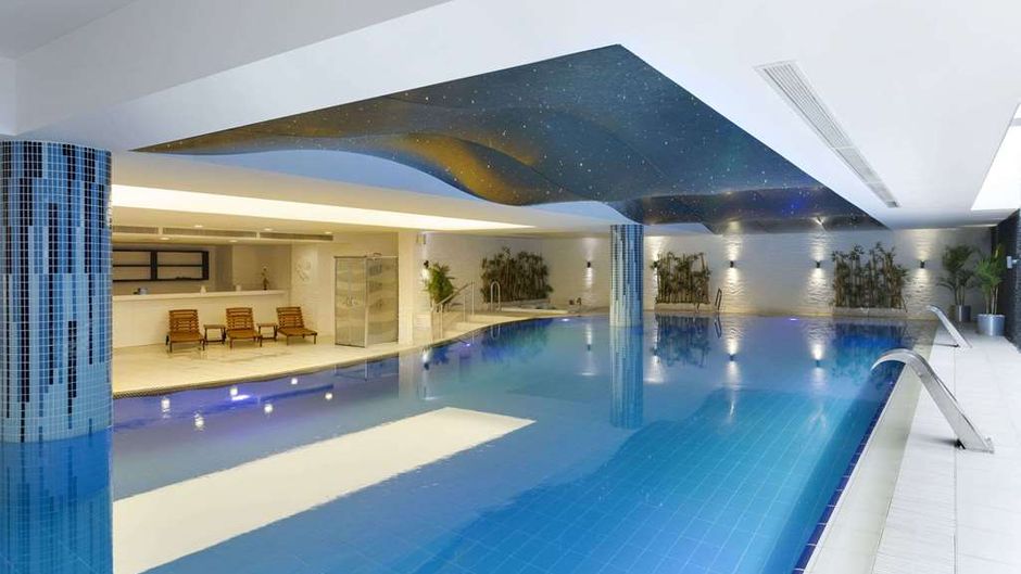 Ramada Plaza by Wyndham Izmit Pool
