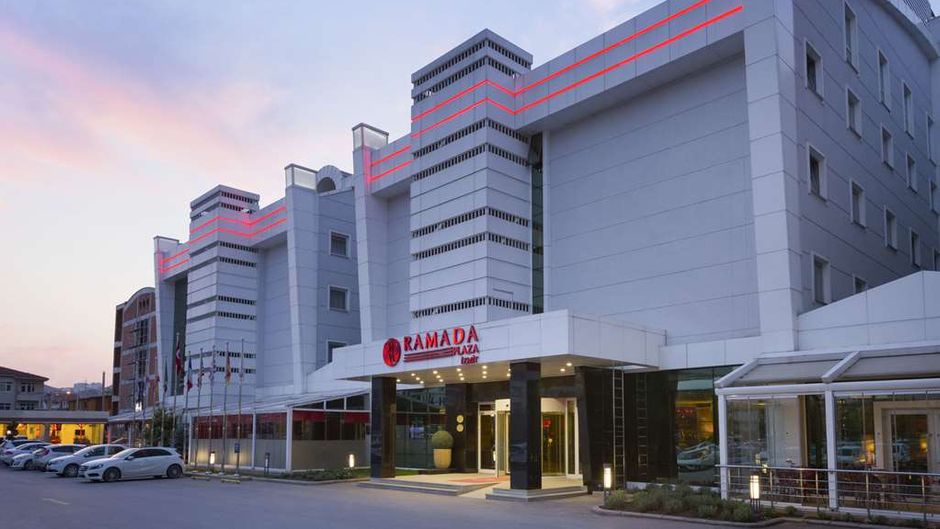 Ramada Plaza by Wyndham Izmit Exterior