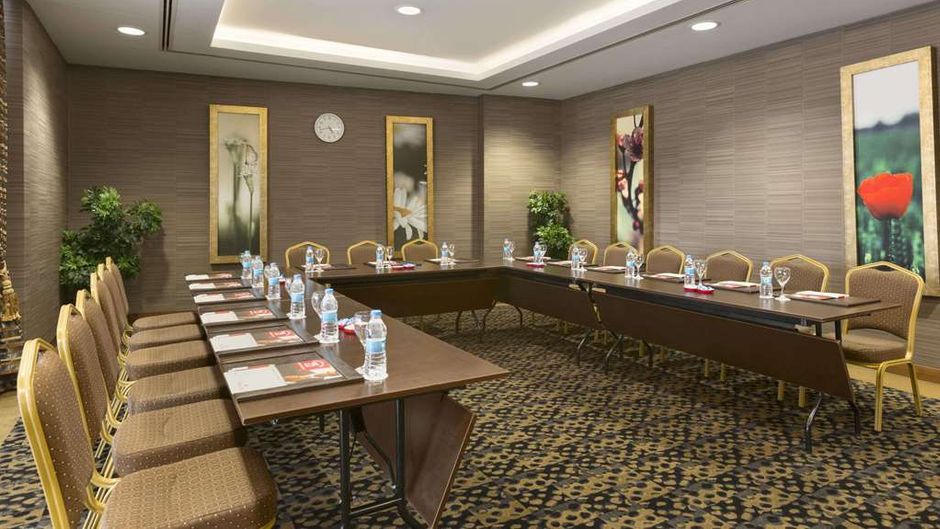Ramada Plaza by Wyndham Izmit Meeting