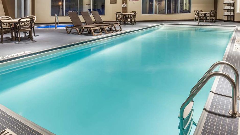 Microtel Inn & Suites Timmins Pool