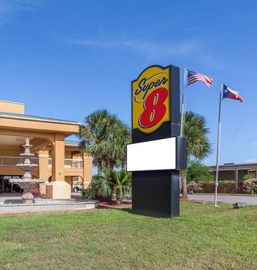 Super 8 Corpus Christi