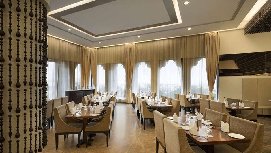 Ramada by Wyndham Udaipur Resort & Spa Restaurant