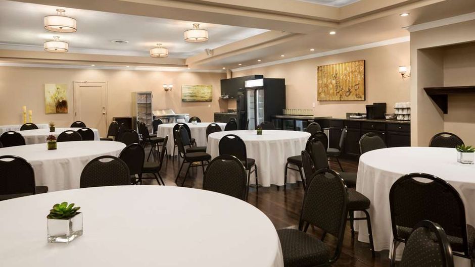Ramada Emerald Park Regina East Meeting