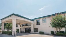 Super 8 Fort Worth South