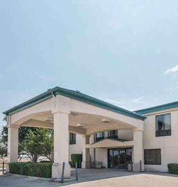 Super 8 Fort Worth South