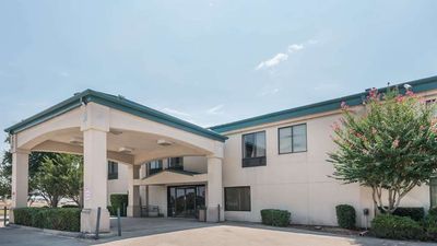 Super 8 Fort Worth South