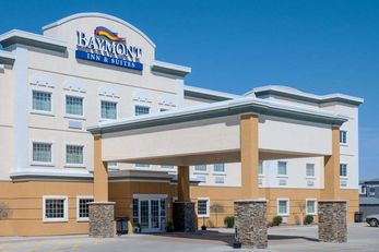 Baymont Inn & Suites Minot