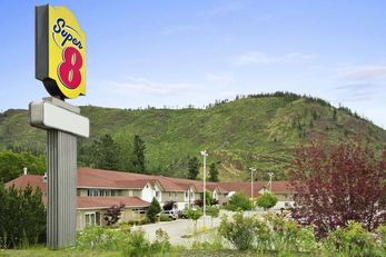 Super 8 West Kelowna