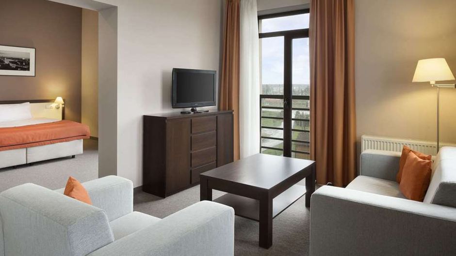 Ramada by Wyndham Lviv Suite