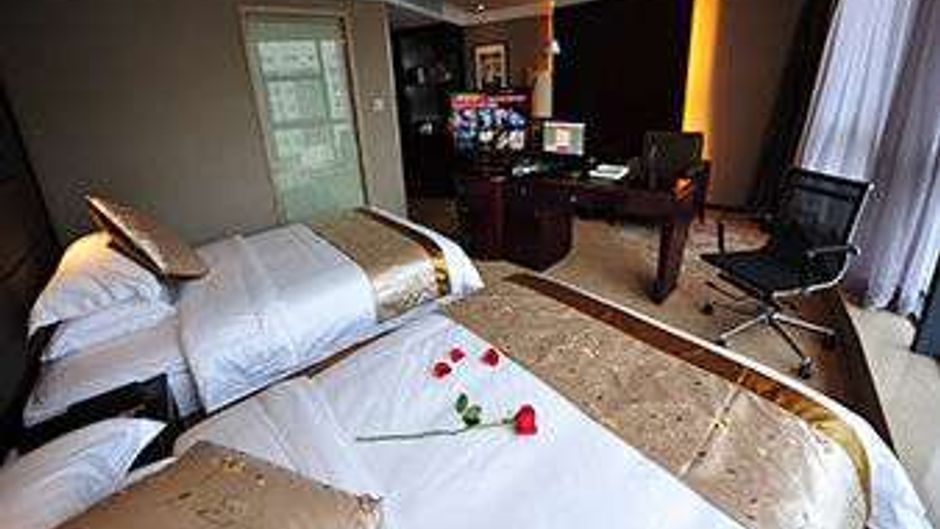 Ramada Pingtan Hotel Room