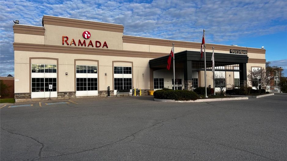 Ramada Trenton Hotel Exterior